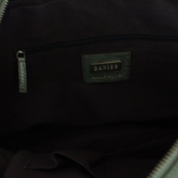 1990’s NWT Danier Green Suede Handbag - Picture 4 of 5